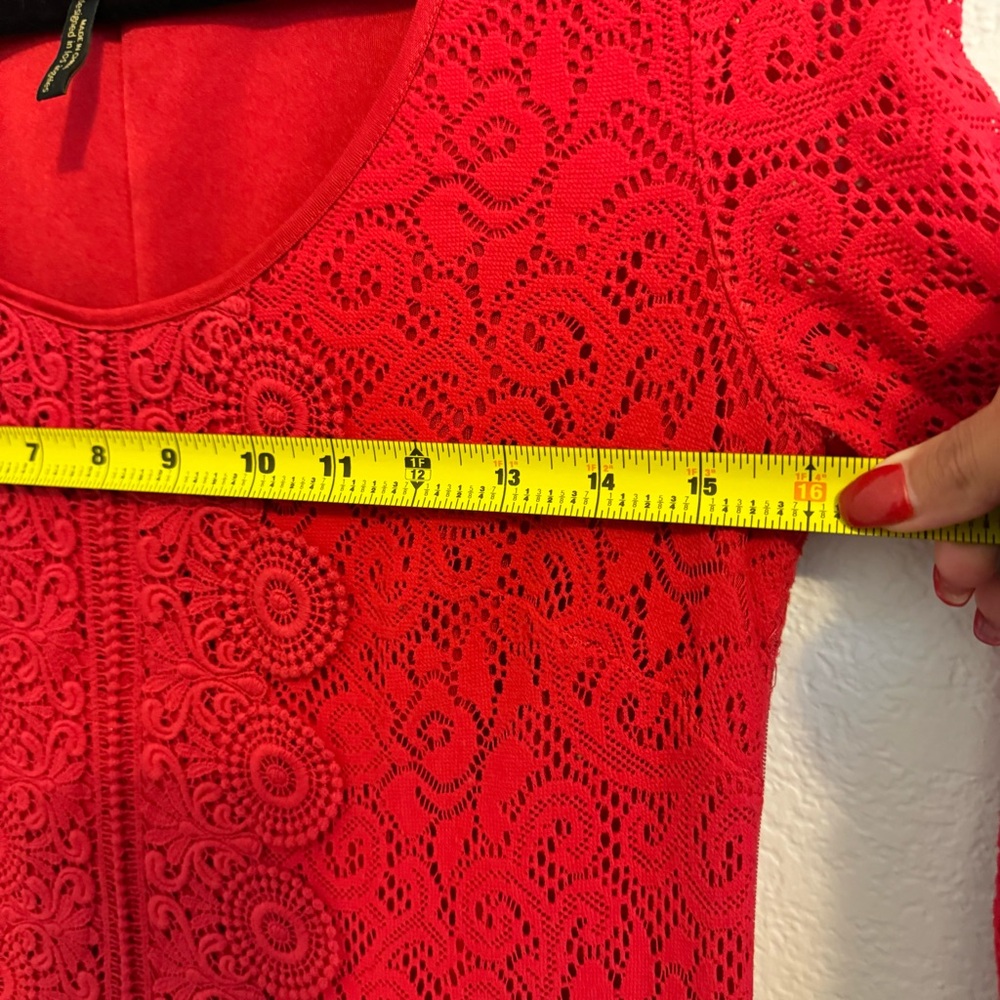 Laundry by Shelli Segal 3/4 Sleeve Red Crochet Dress. Size 4. - Picture 11 of 14